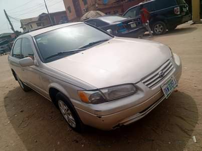 A picture of Toyota Camry year 1999 engine and transmission and ac is