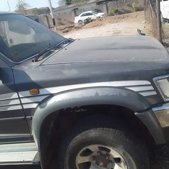 used toyota hilux