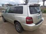 A picture of 2004 TOYOTA Highlander
