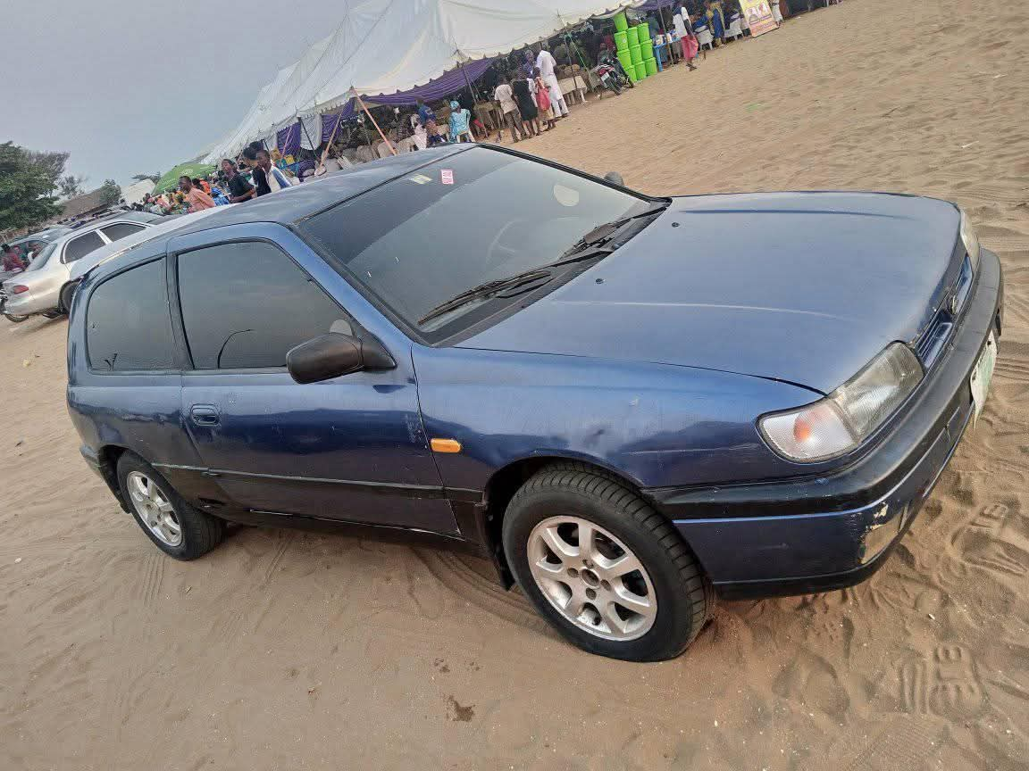 A picture of Nissan sunny