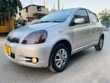 A picture of Toyota virtz old