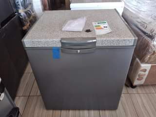 Defy Deep Freezer 210Ltrs: For Sale Zimbabwe