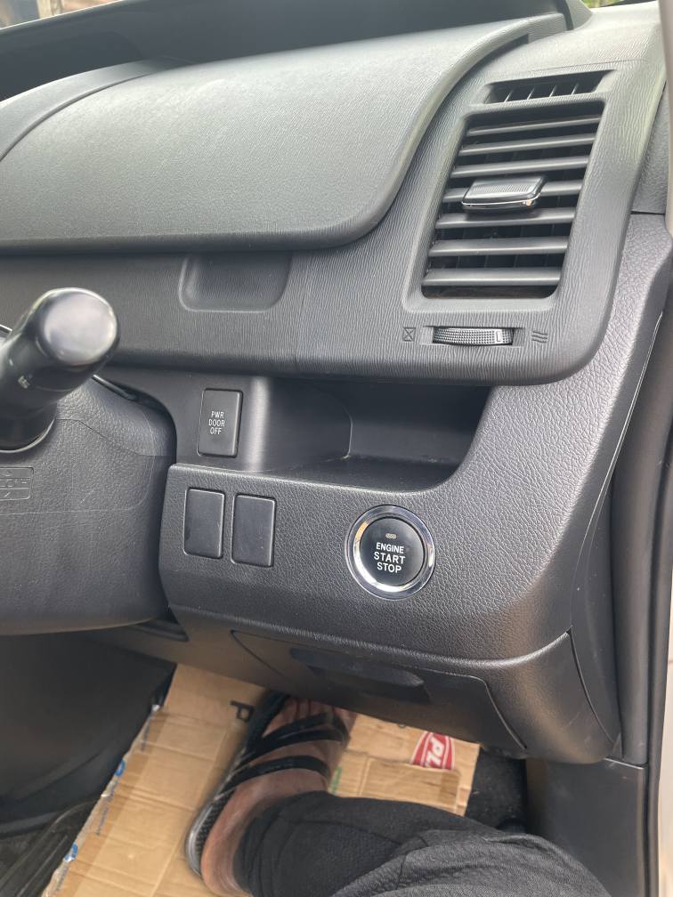 A picture of Toyota noah