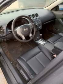 A picture of Nissan Altima 010 Nigeria used baked on first body 08030481307