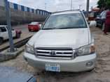 A picture of Neatly used Toyota highlander 2004 model Good engine and smooth