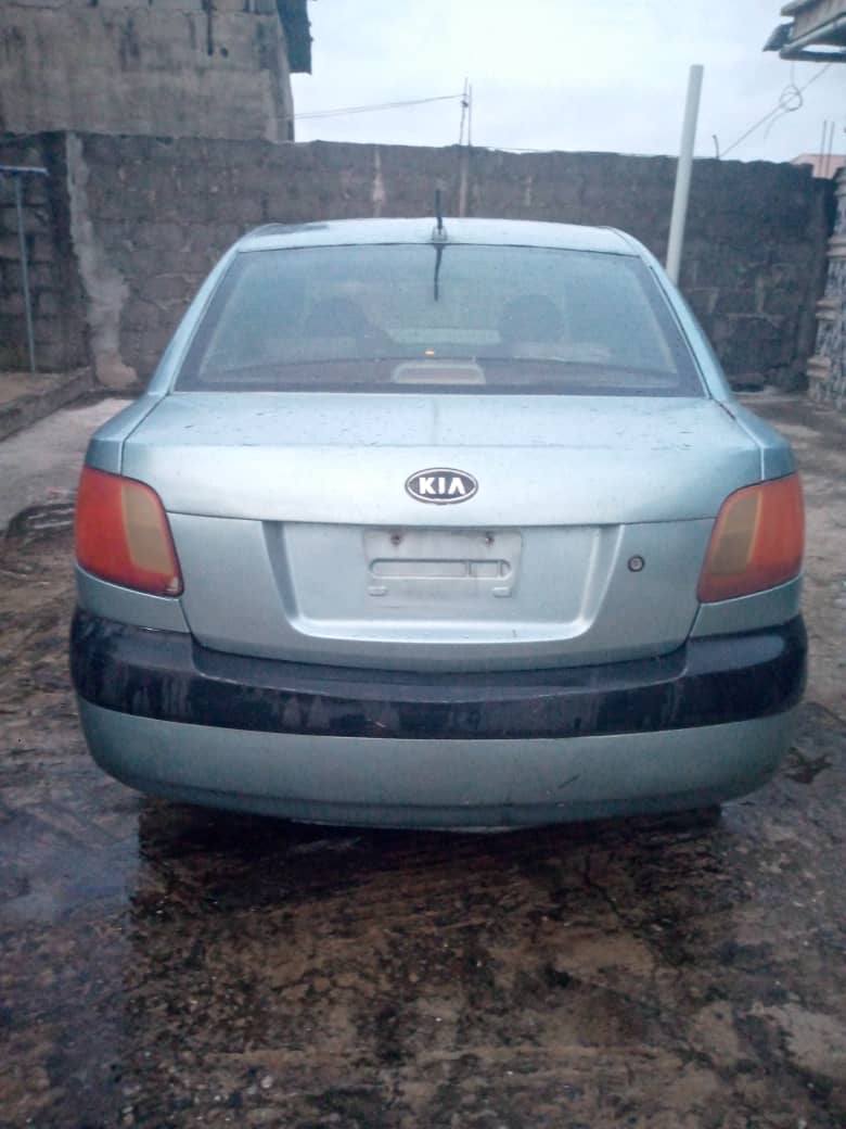 A picture of Kia rio