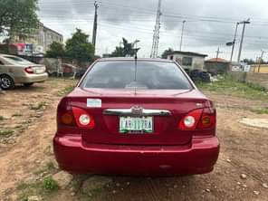 A picture of Toyota Corolla Four plugs Ac chilling Engine and gear transmission