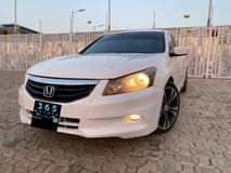 A picture of Honda Accord 09