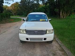 A picture of Ford ranger Station wagon Injin diesel Gia manyu Full ac