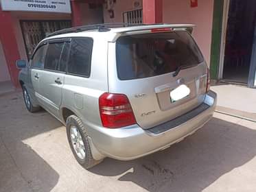 A picture of VEHICLE SPECIFICATIONS Make Toyota Model Highlanders Year 2003 Condition nigerian