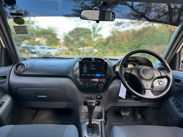 A picture of TOYOTA RAV4