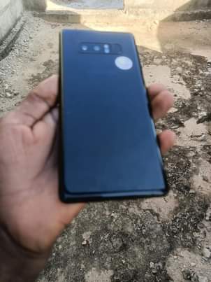 A picture of Samsung Galaxy note8 imenyooka gb64 ram6 net4g