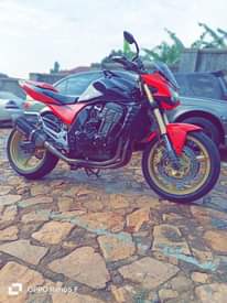 A picture of Kawasaki 953cc 7000km only at 17000 000 ugx