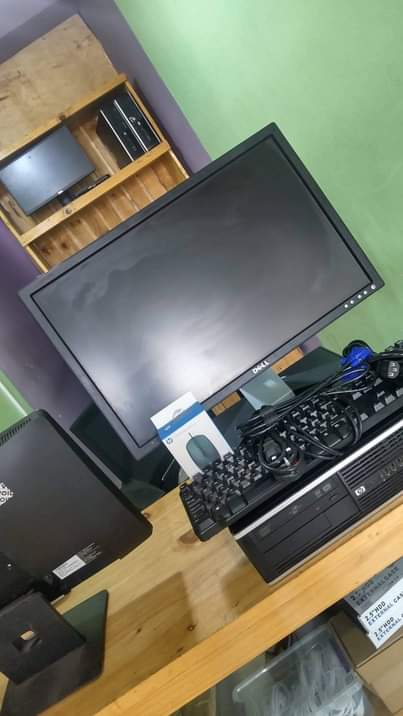 A picture of Desktop full