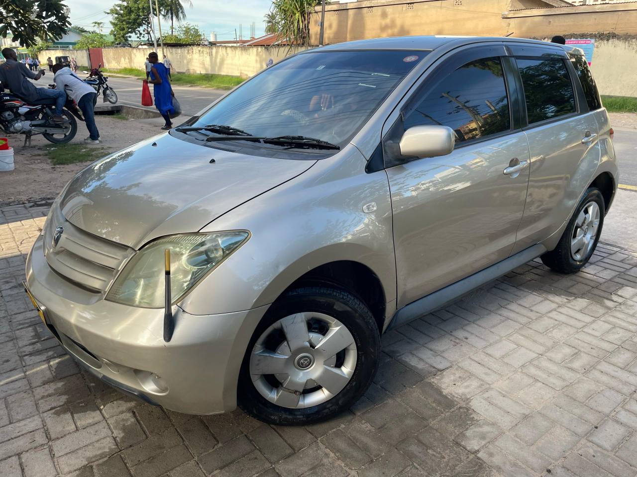 A picture of IST DXH 2005 GOLD 12.9MIL