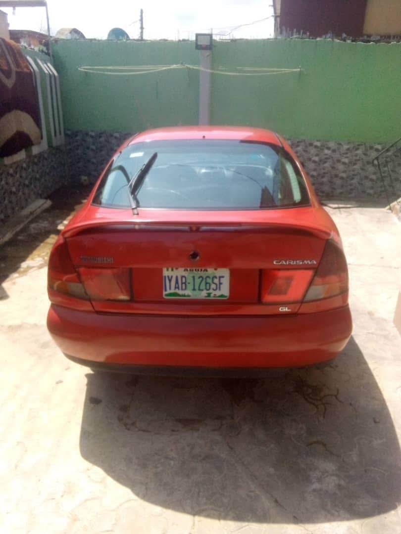 A picture of Mitsubishi carisma 2002 model