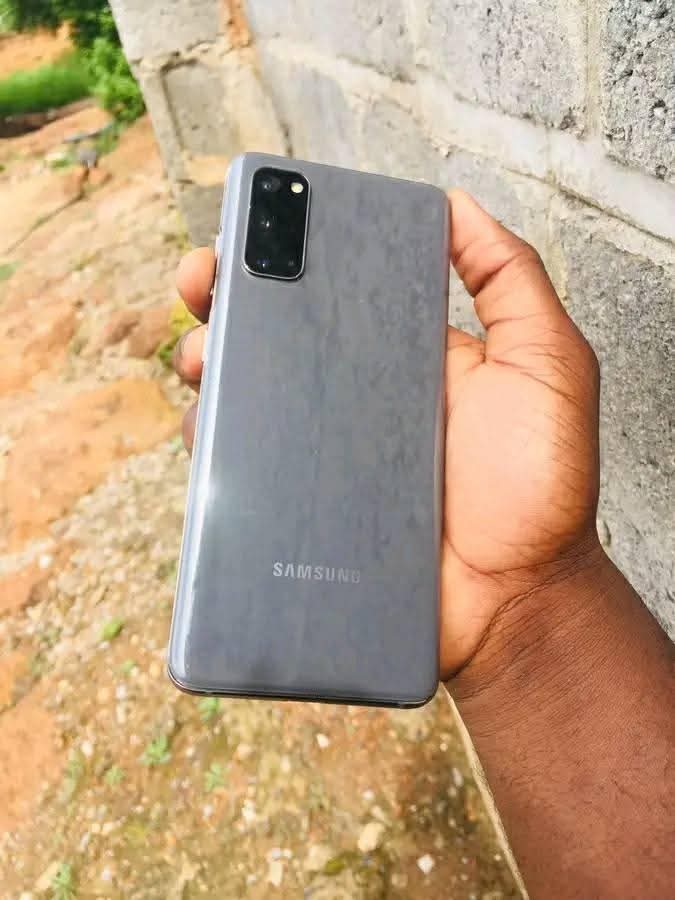 samsung s20