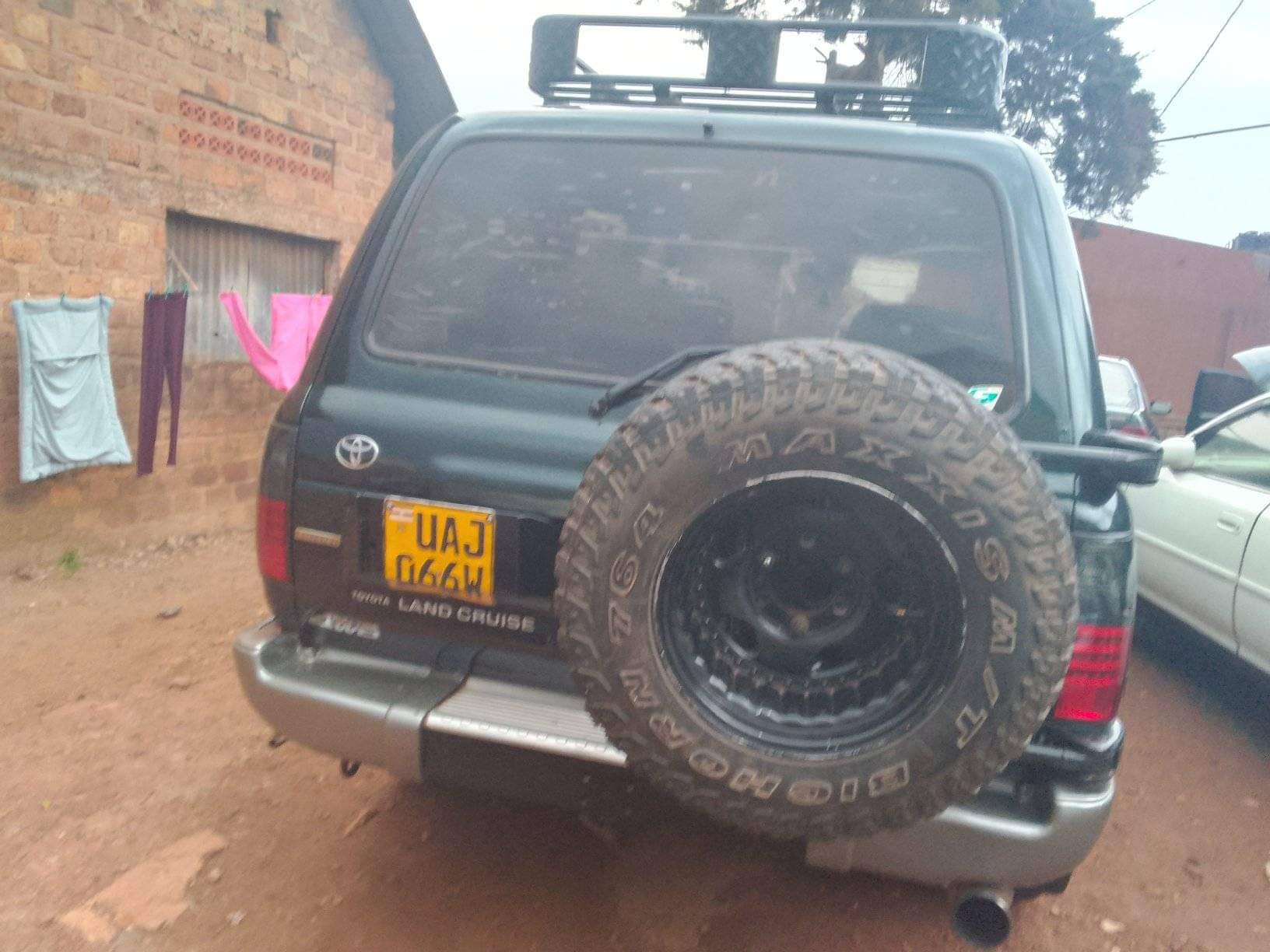 A picture of 1998 Toyota 1998