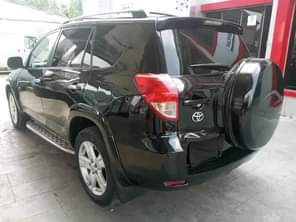 A picture of Car model brand Toyota Rav4 2006 Engine V6 Mileage 199459