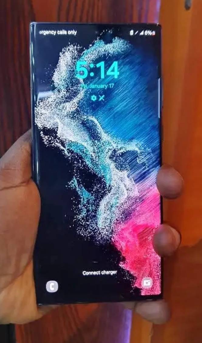 A picture of Samsung s22ultra