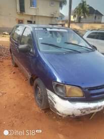 A picture of 1999 2000 used Sienna car for sale