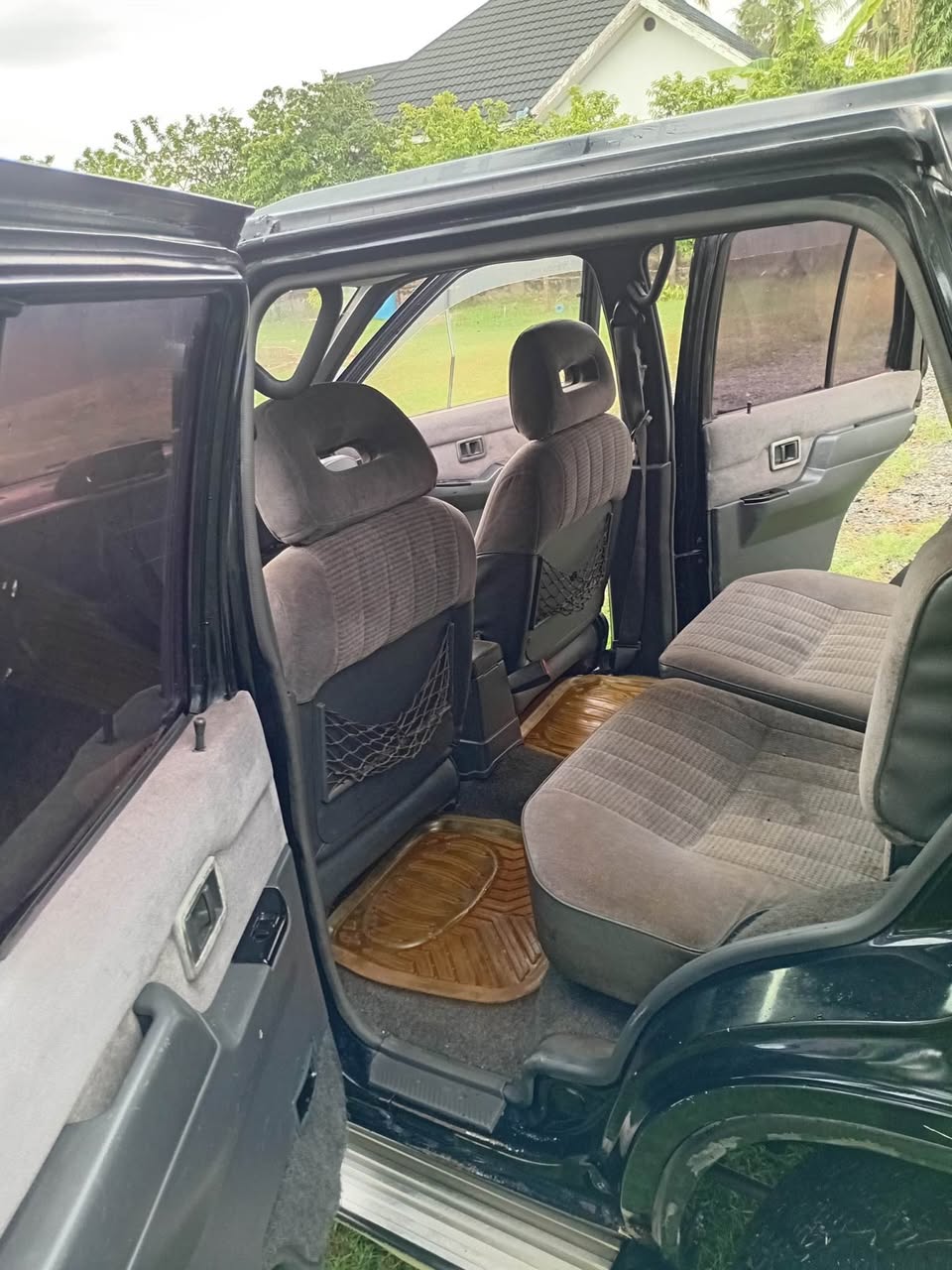 A picture of Nissan terano
