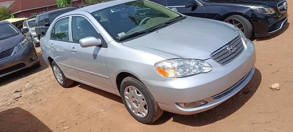 A picture of Toyota Corolla 2006 super grade untempered engine and gearbox