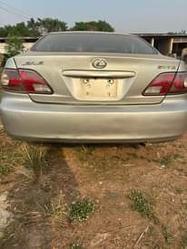 A picture of Lexus ES300