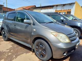 used toyota ist