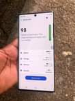 A picture of Samsung galaxy note 10 plus at 800 000