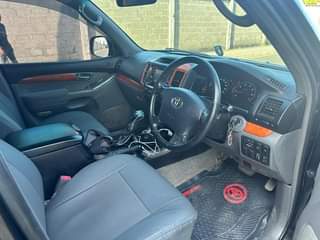 A picture of Land cruiser prado REG DUU Price ml 43 2006 model
