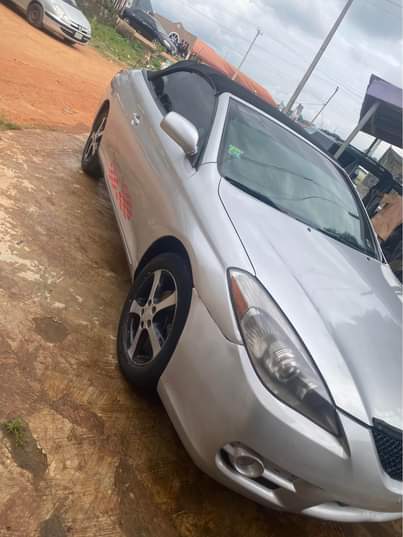A picture of 2008 Toyota solara convertible