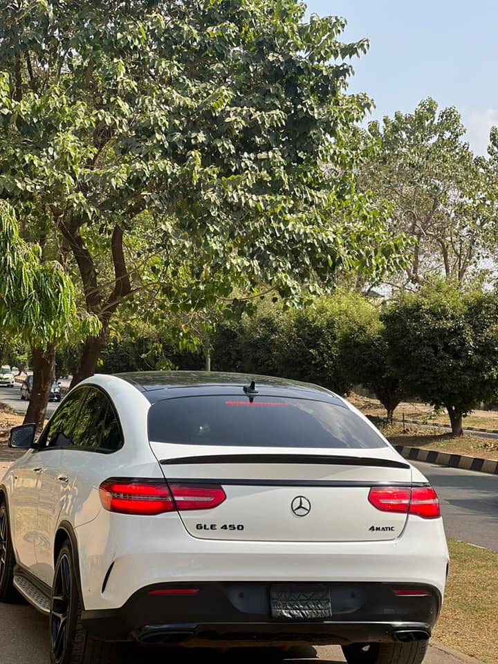 A picture of Mercedes Benz GLE 350 2016 model for sale