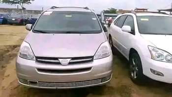 A picture of TOKUNBO TOYOTA SIENNA YEAR MODEL 2008 TRANSMISSION Automatic CONDITION Buy