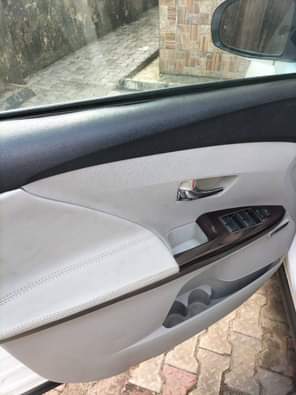 A picture of Clean Partially first body 2011 Venza Superb V4 Engine with