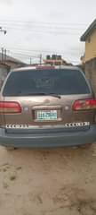 A picture of Toyota sienna 2001
