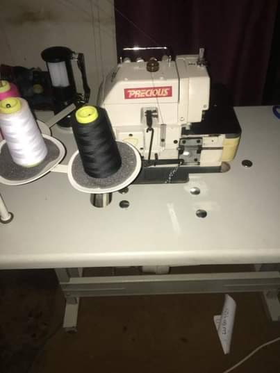 A picture of Overlock machine