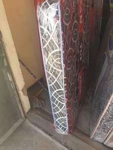A picture of GODORO NZURI UNAJIPATIA KWA 120 000 TU