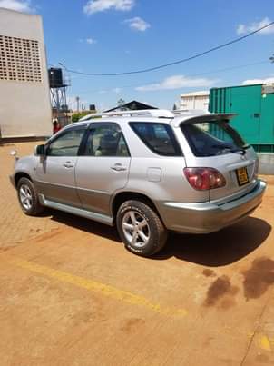 A picture of TOYOTA HARRIER 2 2CC