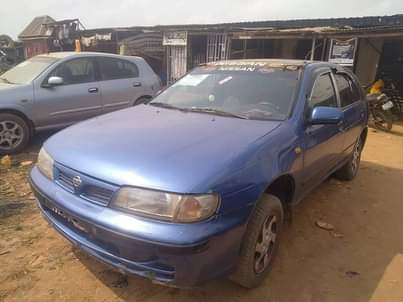 A picture of 2001 Nissan Almeria