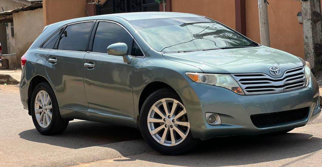 A picture of Toyota Venza 2011 Toks Standard N12 000 000 00