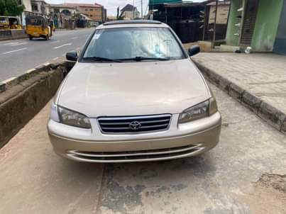 A picture of 2001 Toyota Camry