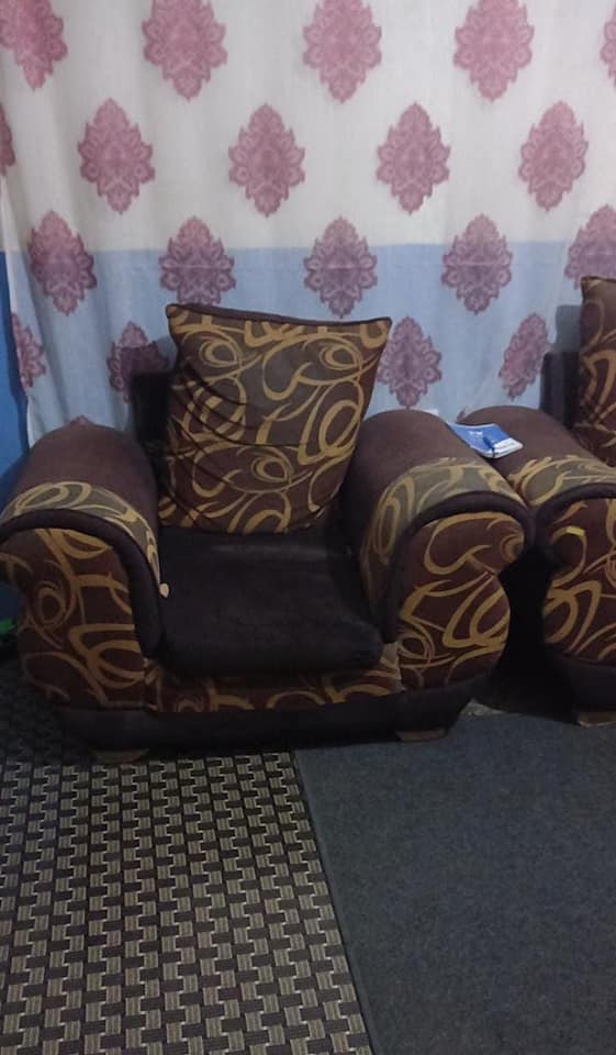 A picture of 5 Seater Sofa Set