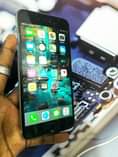A picture of iPhone 6s plus 16GB with cracks but works well