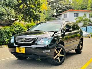 A picture of TOYOTA HARRIER