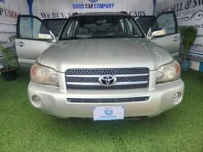 A picture of Extremely Clean Toyota Highlander 2006 Model 7 Seater SUV Available