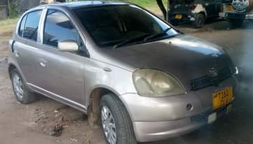 A picture of Vitz Old CLY Cc 900 Gear box safi Engine safi