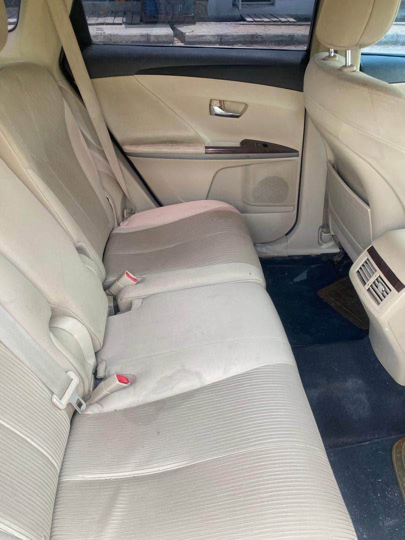 A picture of 013 model Toyota venza