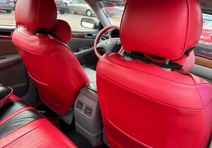 A picture of Lexus ES330 2006 Neatly uesd first body Nothing to fix