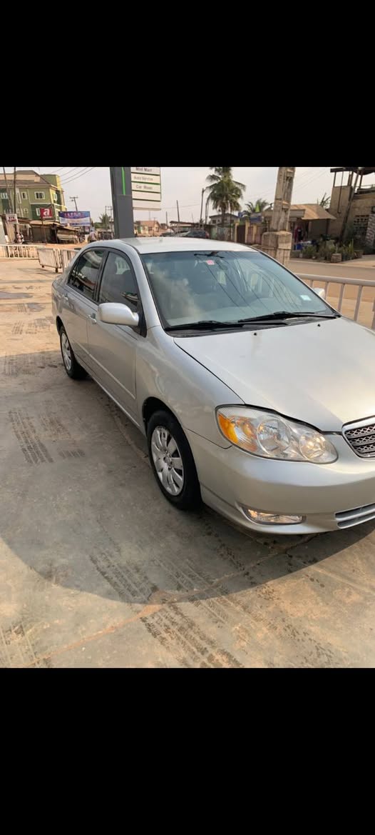 A picture of Toyota Corolla 2004model